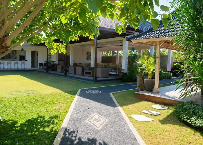 Hotel D'mel Bali 3*